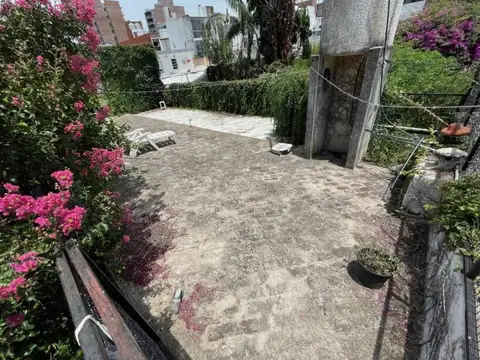 Casa 5 ambientes con 4 baños