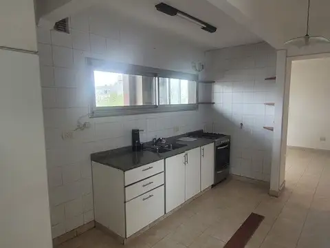 Aristóbulo del Valle 300