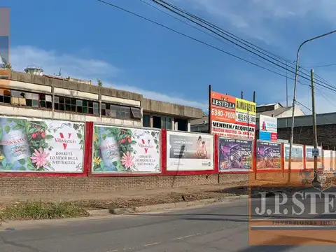 Fracción Industrial 5057 m² - 3233 m² Cubiertos  - Tablada