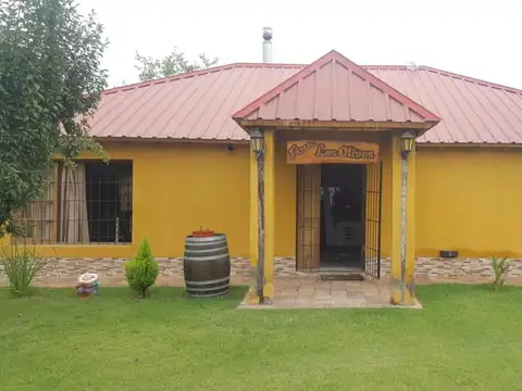 Casa 4 ambientes con 2 baños