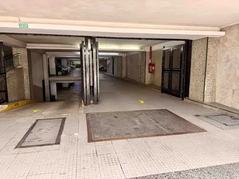 VENTA COCHERA ACCESO DIRECTO SEG 24HS ZONA RETIRO