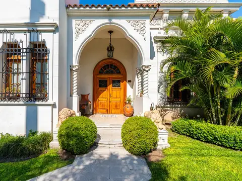 Av. Nuestra Sra. del Rosario al 300