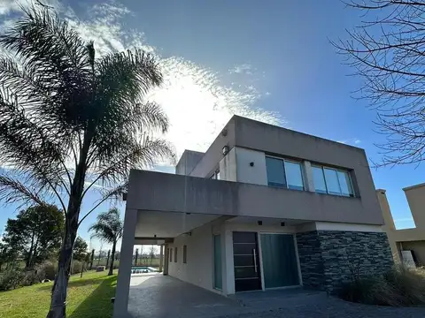 Casa en venta 4 ambientes en Terravista General Rodriguez