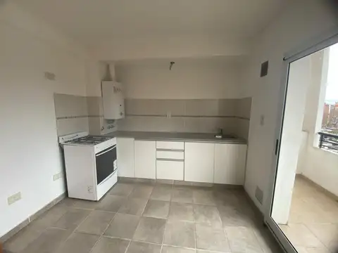 Departamento de un dormitorio al frente en Echesortu