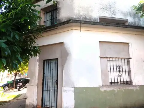 Depto Tipo Casa Monoambiente con 3 baños