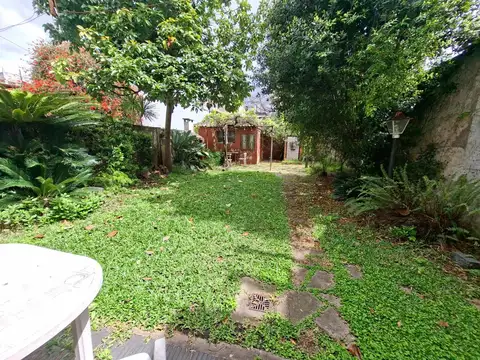 VENTA CASA CON FONDO FLORESTA HISTÓRICO