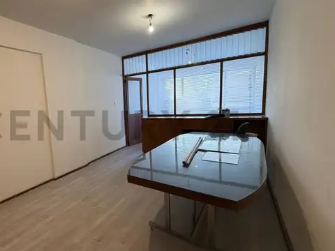 Uruguay 700, Piso 5