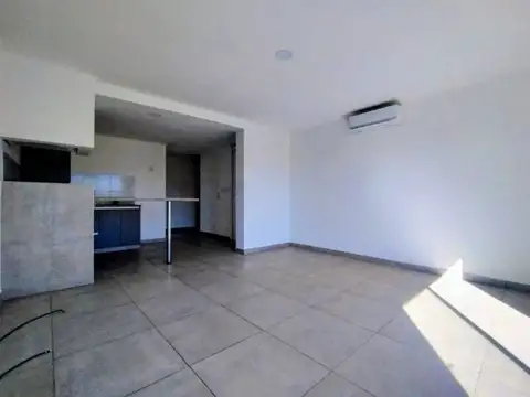 Alquiler Departamento Monoambiente, en Ituzaingo.-