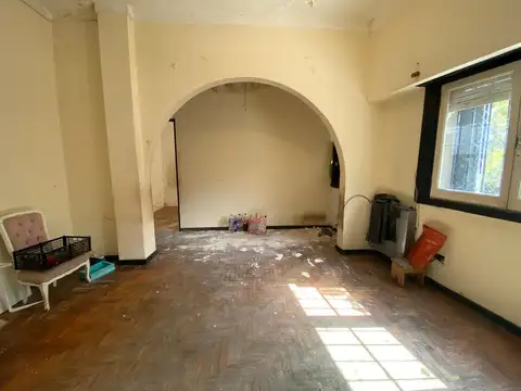 Depto Tipo Casa en Venta 50 años