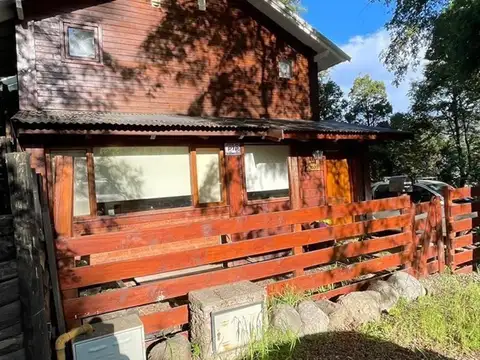 Casa 6 ambientes con 2 baños