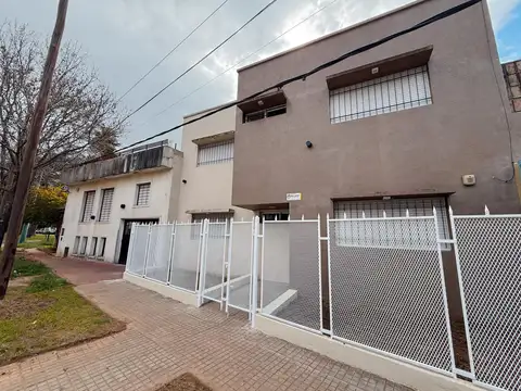 Buchanan 646 - Casa De 5 Dormitorios A Estrenar En Venta - La Florida, Rosario