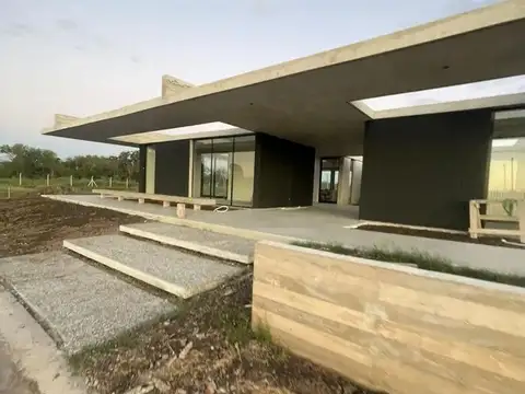 Av Mayor Irusta 2300