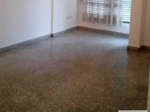 Departamento en alquiler - 4 Dormitorios 2 Baños - La Plata