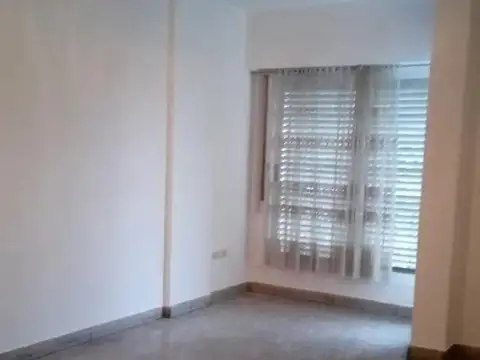 Departamento en alquiler - 4 Dormitorios 2 Baños - La Plata