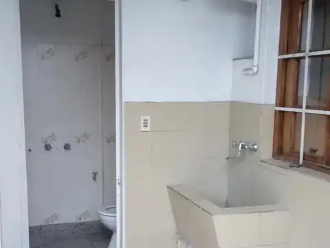 Departamento 5 ambientes con 2 baños