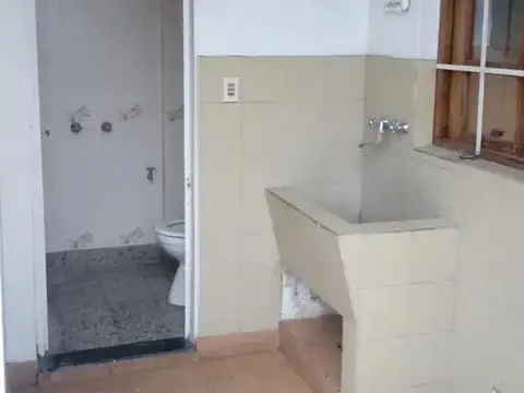 Departamento 5 ambientes con 2 baños