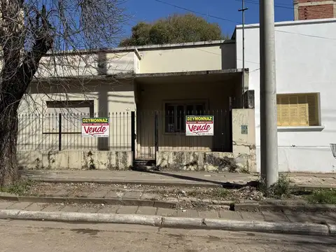 Sourigues entre 12 de Abril y San Martín