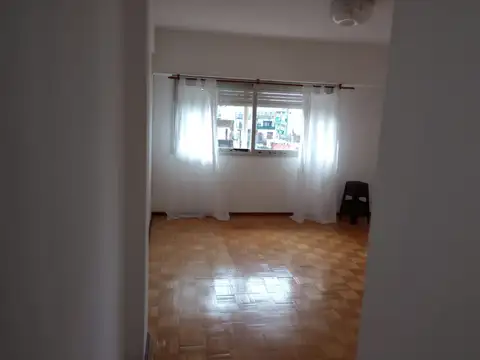 Departamento en Alquiler en Plaza San Martín, $ 800.000