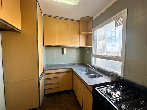 Departamento de tres ambientes en alquiler
