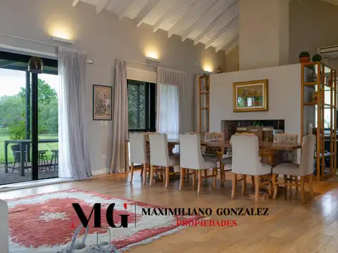 Casa en Venta con 1 cochera