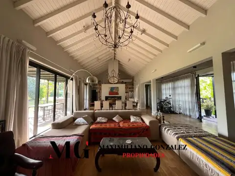Casa 5 ambientes con 3 baños