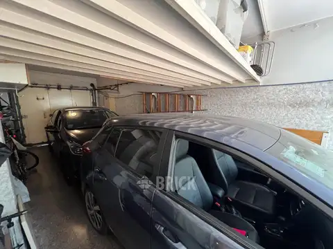 Casa 6 ambientes con 4 baños