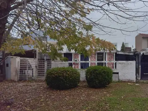 Casa a reciclar en Venta en Gonnet