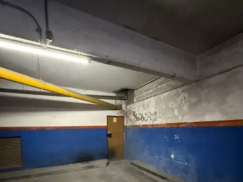 VENTA COCHERA FIJA Y CUBIERTA- SEGURIDAD 24HS. PORTON AUTOMATIZADO CON CONTROL REMOTO- COMODA CIRCULACION-POSIBLE FINANCIACION 
