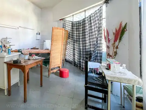 Local en Venta 60 años
