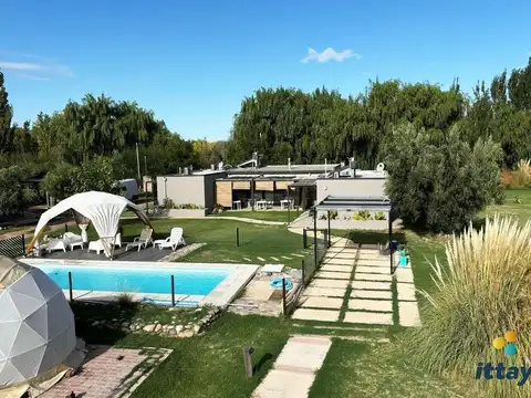CASA A LA VENTA + UNIDAD DE NEGOCIO. INVERSIÓN. Complejo CASARTERO. Los Claveles,Mendoza.