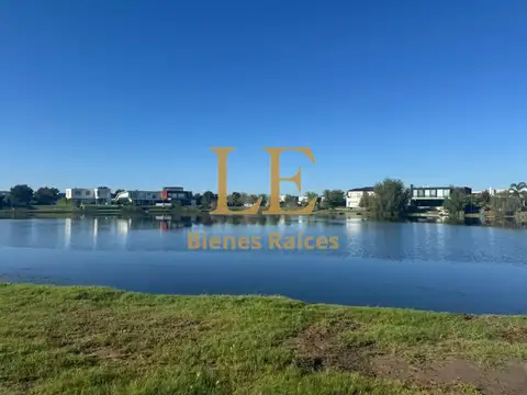 VENTA DE LOTE A LA LAGUNA EN MUELLES PUERTOS DEL LAGO