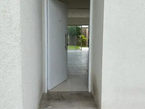 Casa en Alquiler en Matheu, $ 700.000