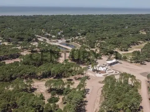 Lote en Barrio Bosques Pinamar en Venta