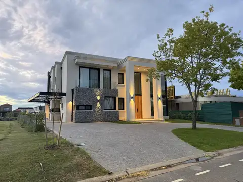 Casa en Alquiler A Estrenar