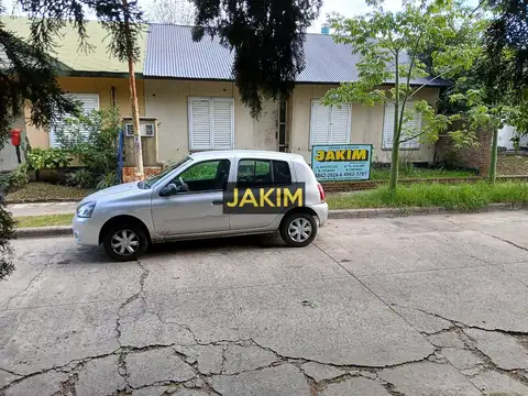 Casa en “Altos de Podestá”, de 3 ambientes, ubicada a 50 m de la entrada principal.