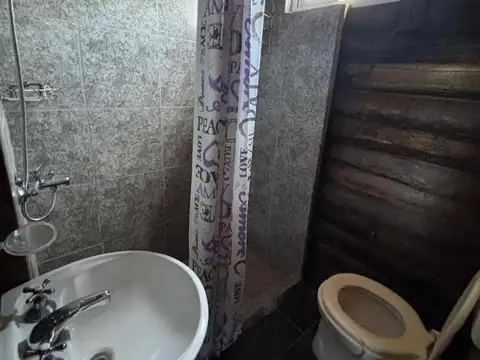 Casa 5 ambientes con 3 baños