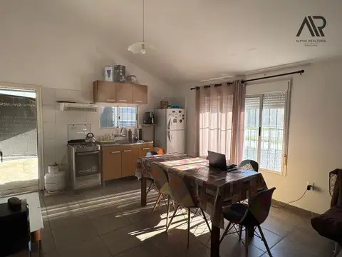 Casa en Venta con 4 cocheras