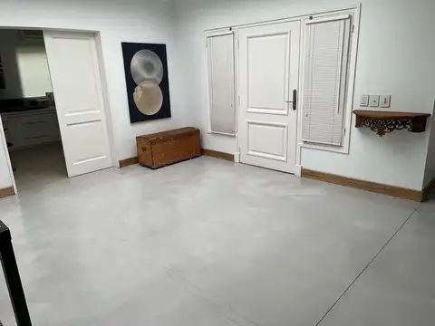 Casa 6 ambientes con 5 baños