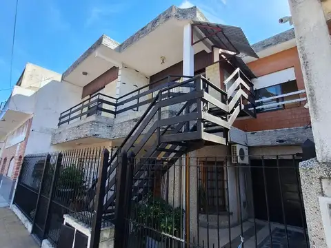 Carlos Gardel 1300, Piso 1