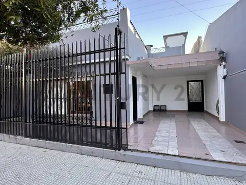 [ Venta CASA | 3 Ambientes | Quincho | Potencial Constructivo | Taller | Lugano