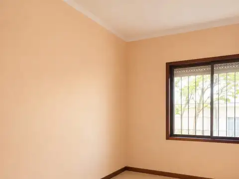 Casa en venta de 4 dormitorios c/ cochera en Macrocentro 100