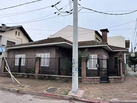 Casa - Alquiler - Argentina, Morón - Marconi 799