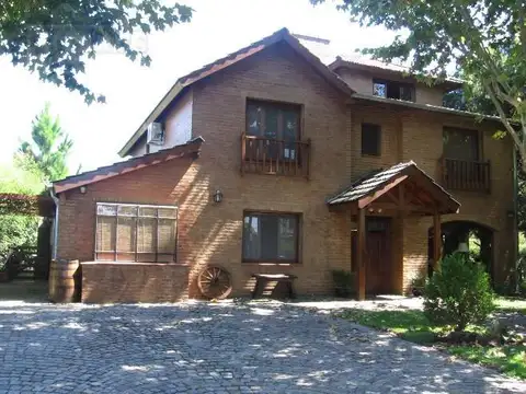 Muy linda casa en Venta en Santa Maria de Tigre con amarra.