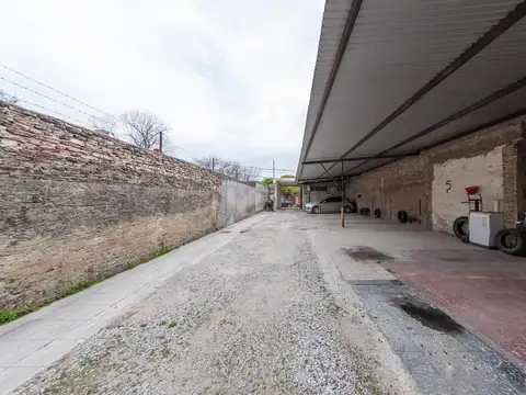 EN VENTA - COCHERA CON MONOAMBIENTE - REMEDIO DE ESCALADA DE SAN MARTIN