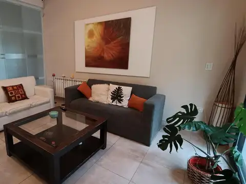 Casa 6 ambientes con 4 baños