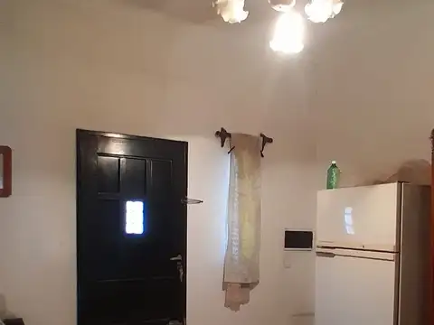 CASA EN LOTE PROPIO BUENA ZONA 