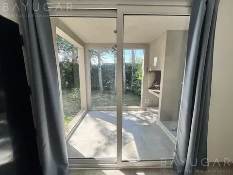Venta Departamento 2 ambientes con Jardín - Manzanares Chico