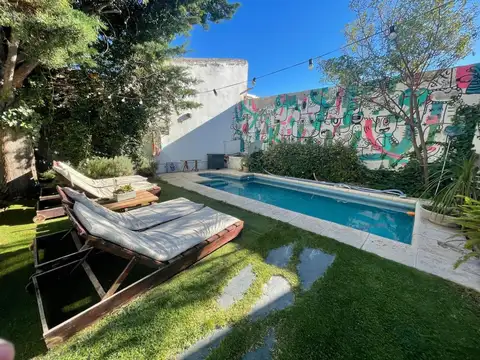 Casa mas dpto., mas local comercial en venta.