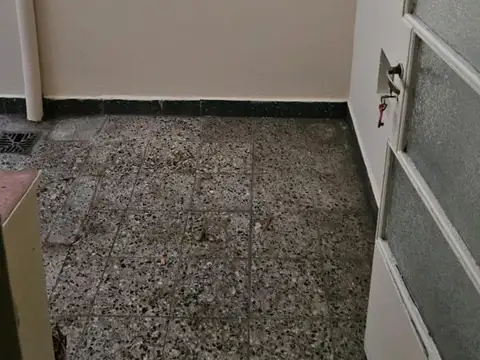 Colombia 400, Piso P.B