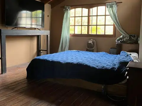 Casa en Venta con 3 cocheras